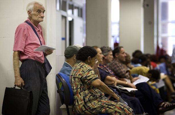 Aposentado pode consultar 1ª parcela do 13º salário nesta sexta